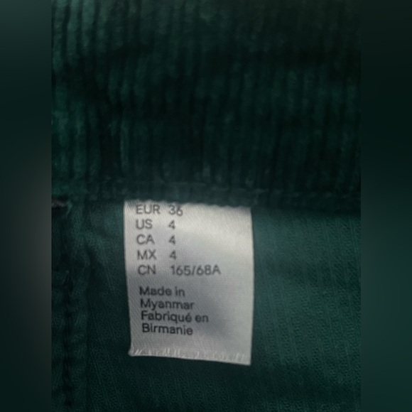 H&M Corduroy Pants, Size 4, Wide/Large fit (oversized) Brand New, Never Worn - Picture 5 of 5